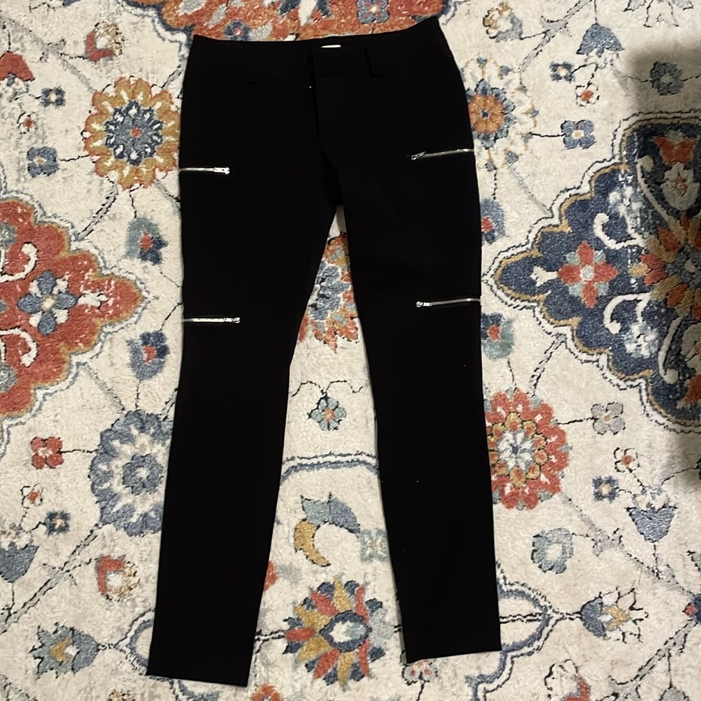 Cache Skinny Low Rise Zipper Pants